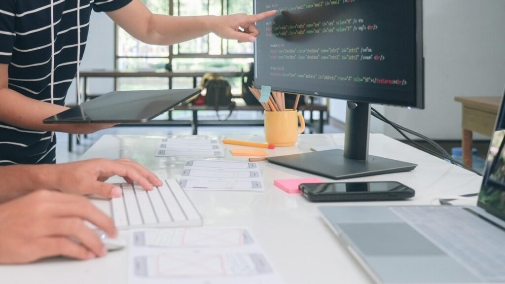 Web development contract – free PDF download template